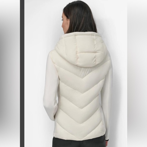 NWT DKNY Women's White Hooded Scuba Puffer Coat Size Medium - Picture 2 of 7